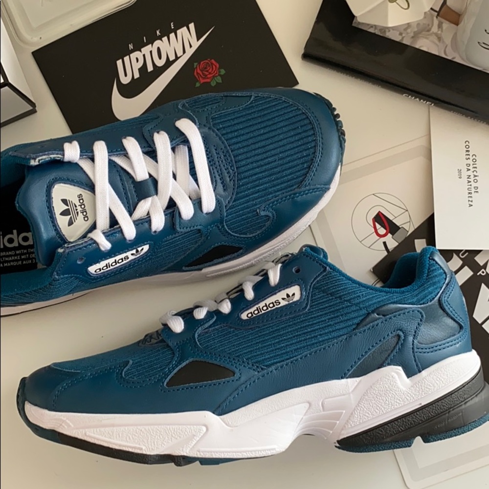 NWT Adidas Falcon rare shoes - Picture 6 of 8